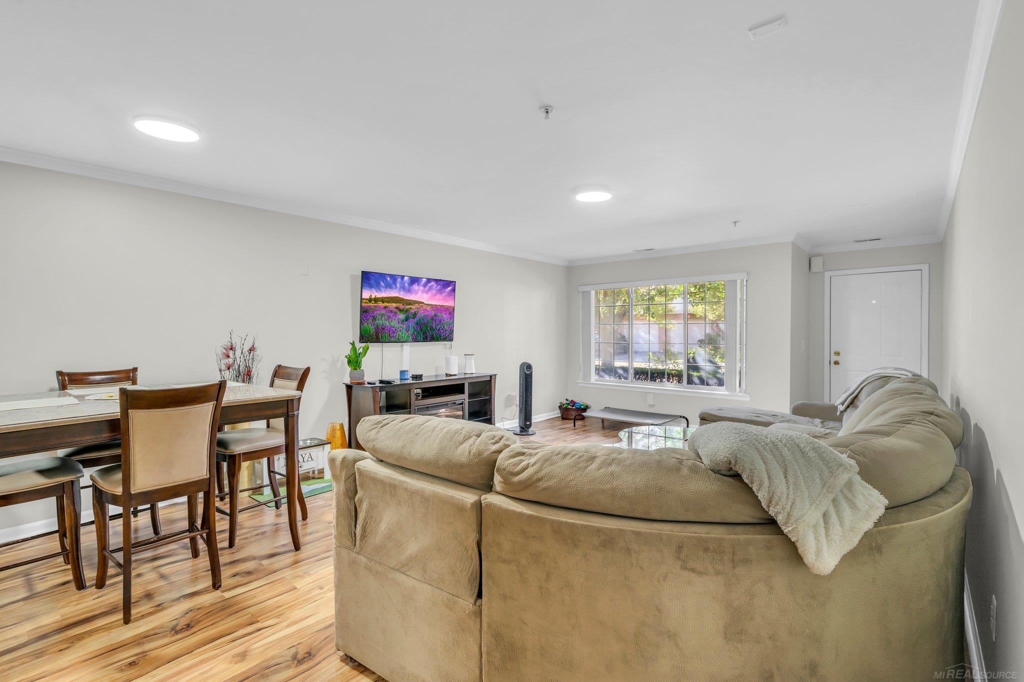 45522 Hidden View Court