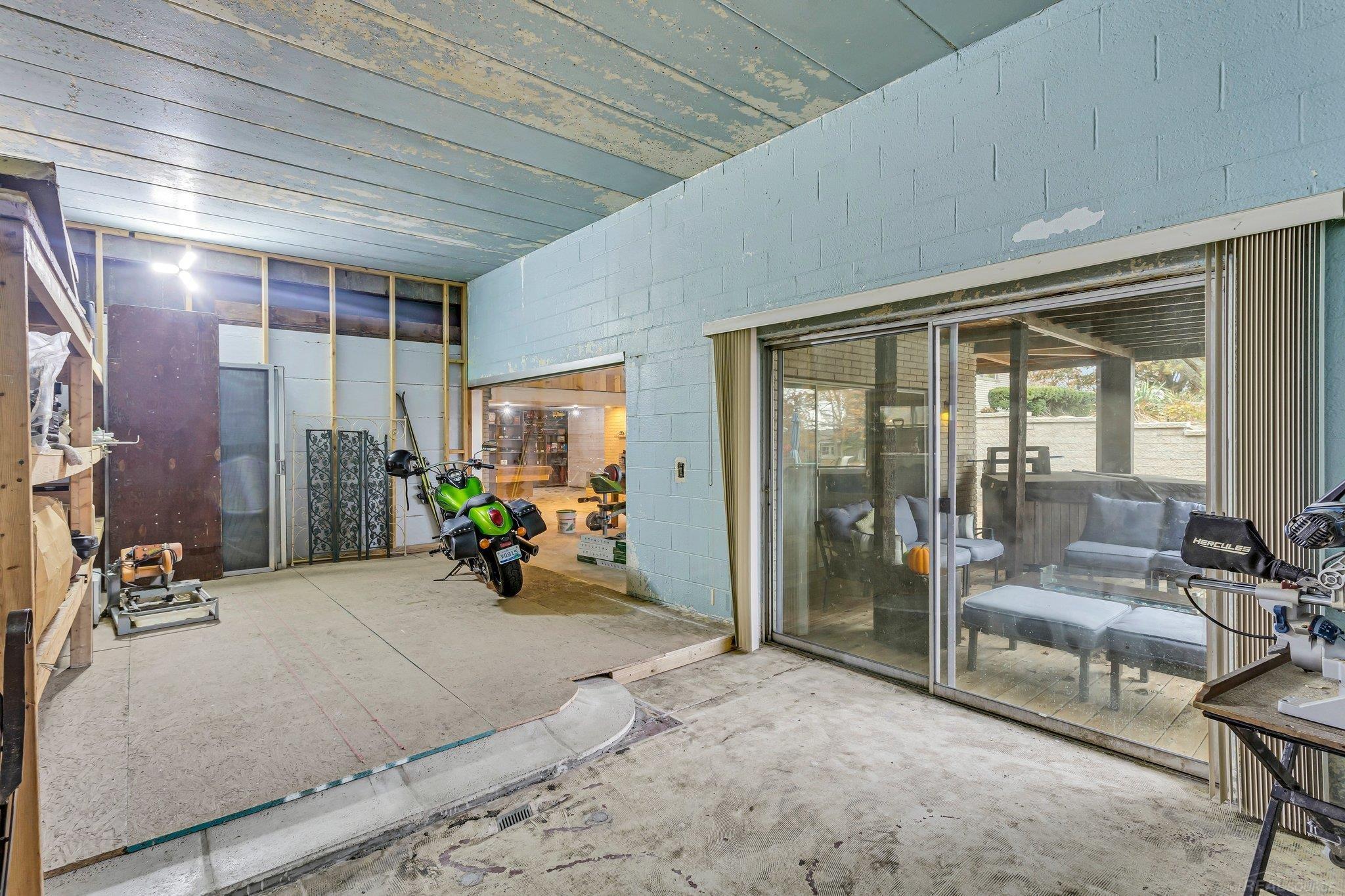 6111 West Road