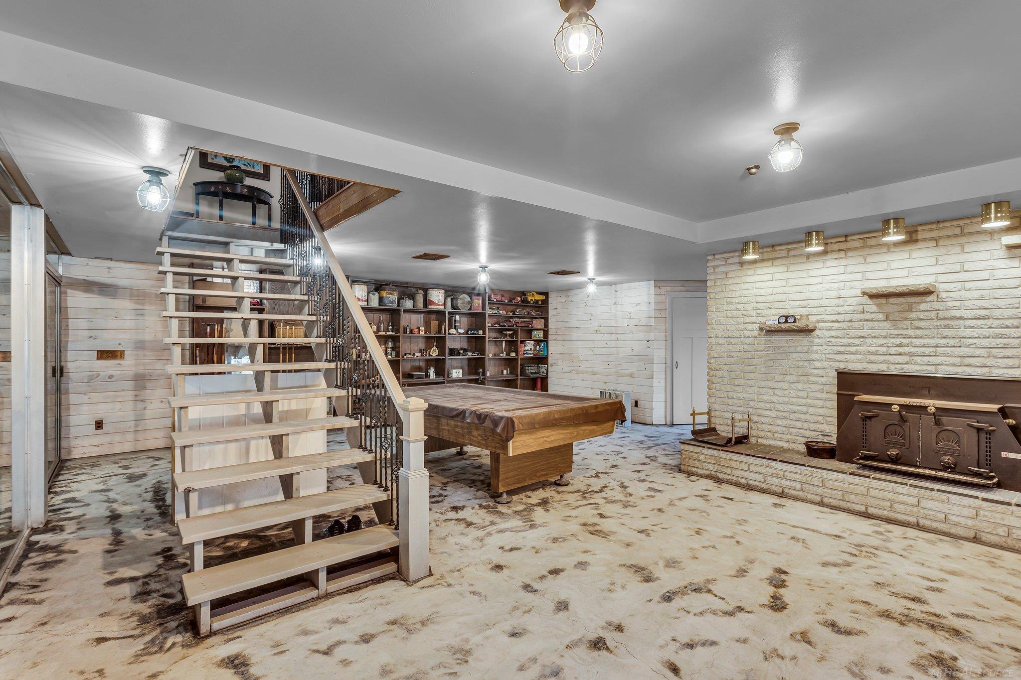 6111 West Road