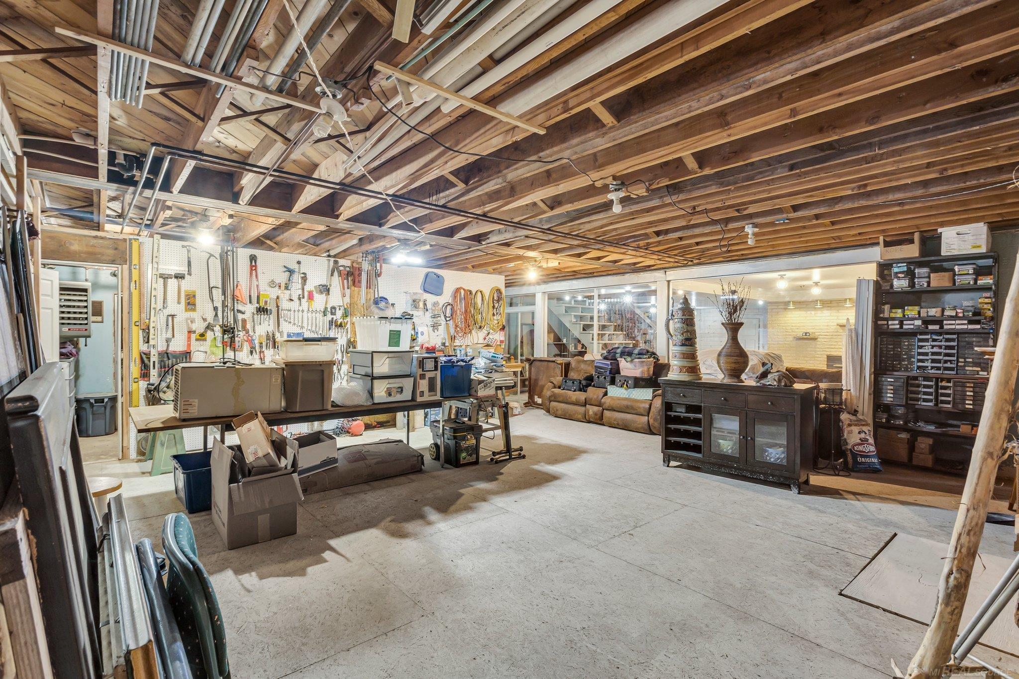 6111 West Road