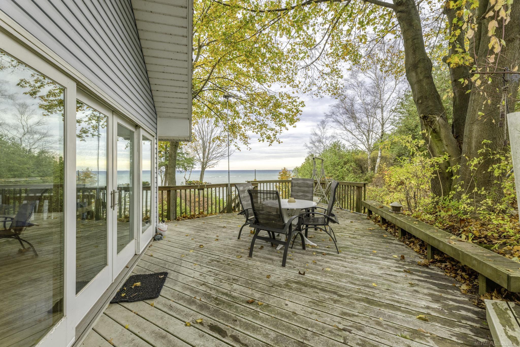 1893 S Lakeshore Road