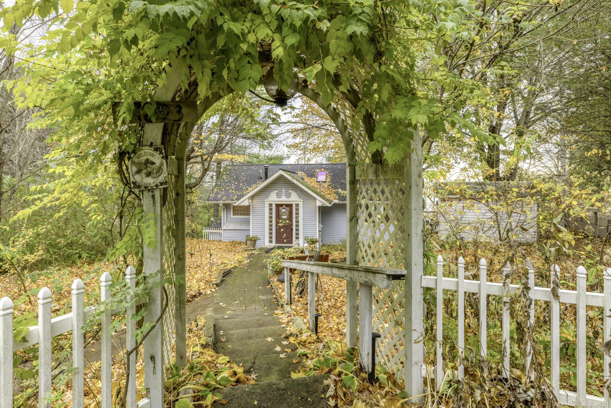 1893 S Lakeshore Road