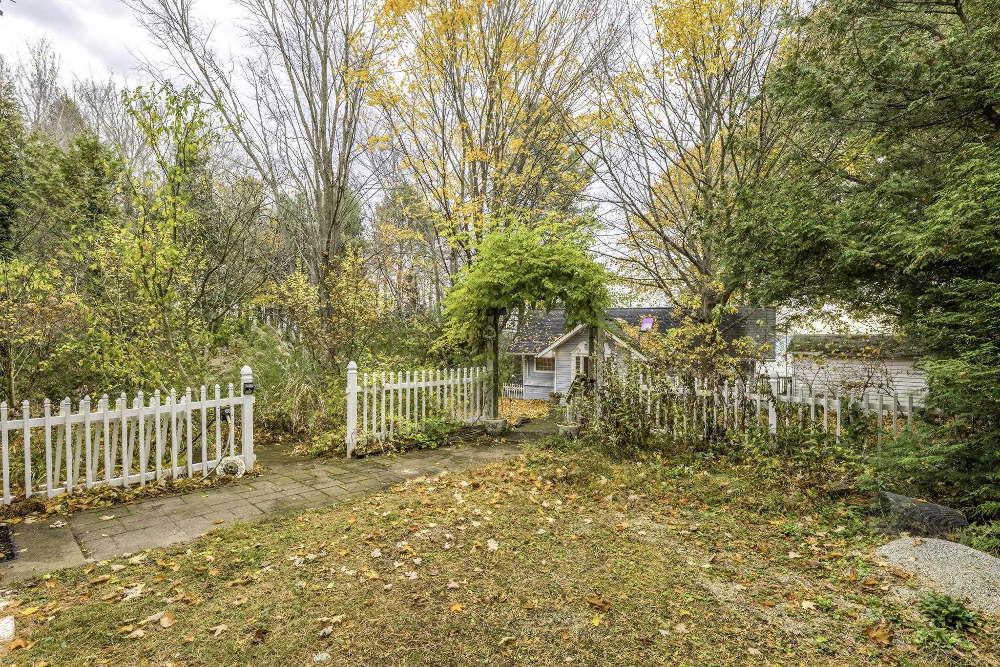 1893 S Lakeshore Road