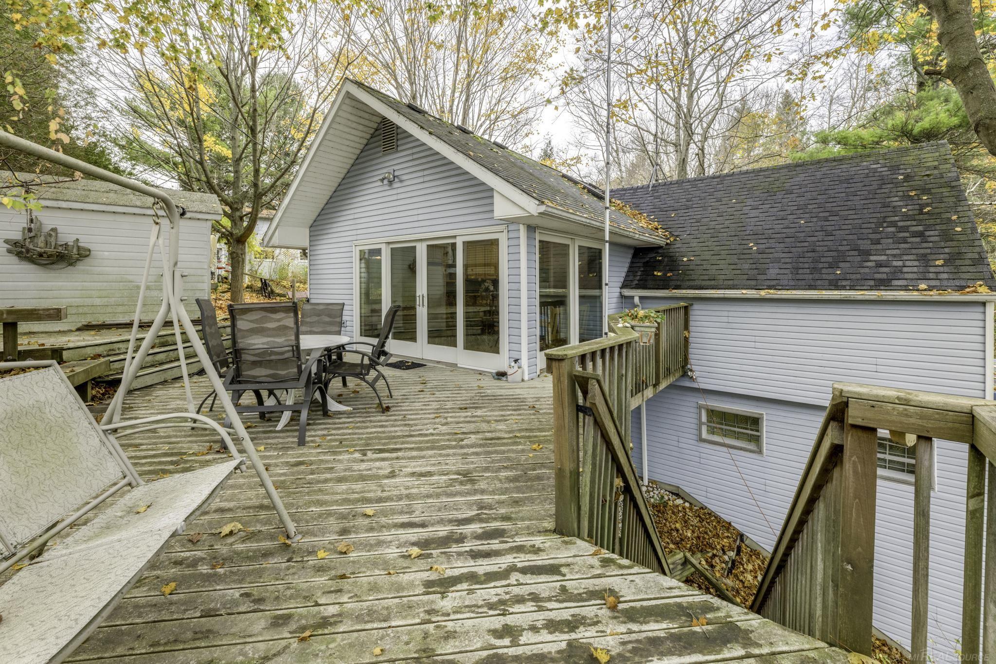 1893 S Lakeshore Road