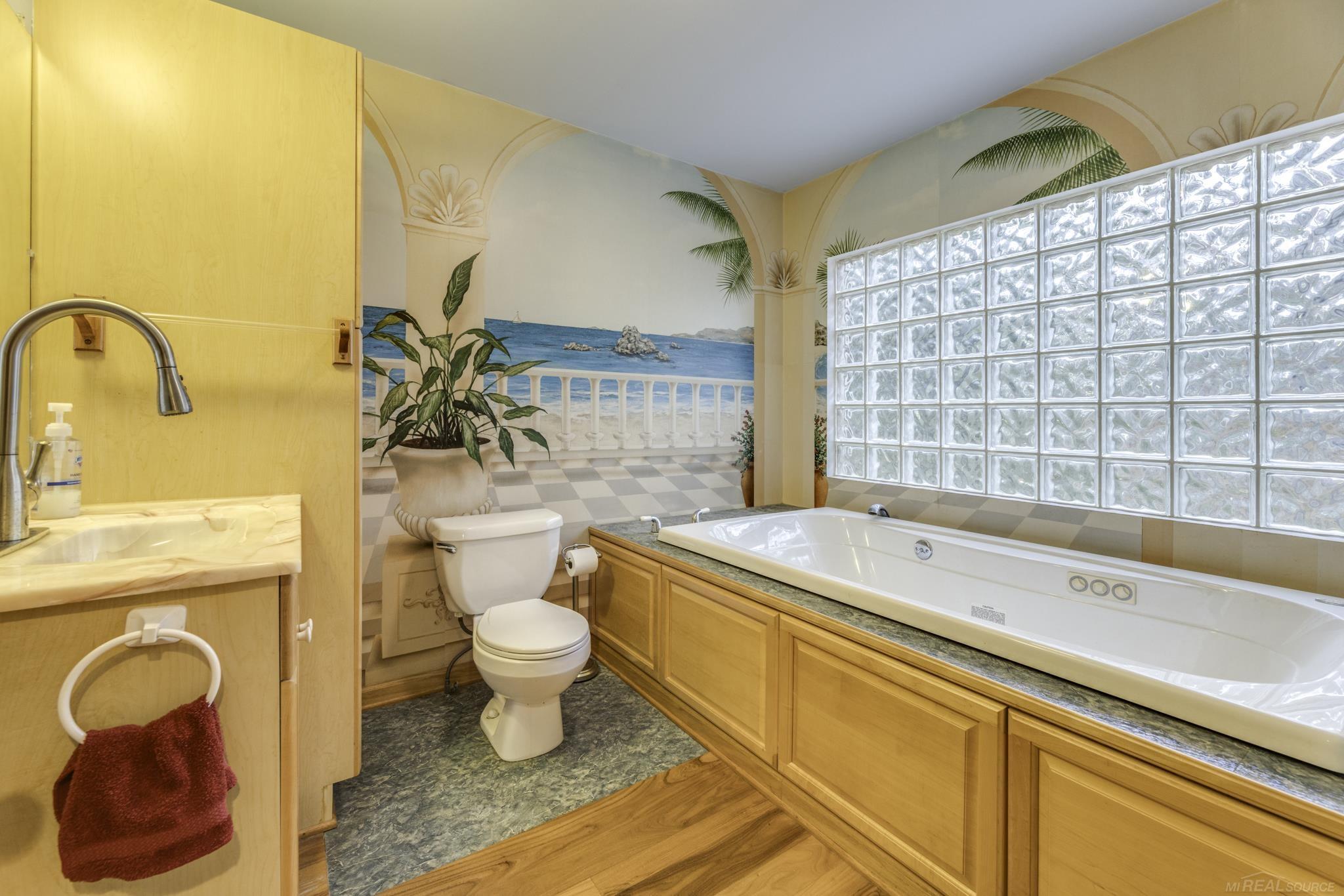 1893 S Lakeshore Road