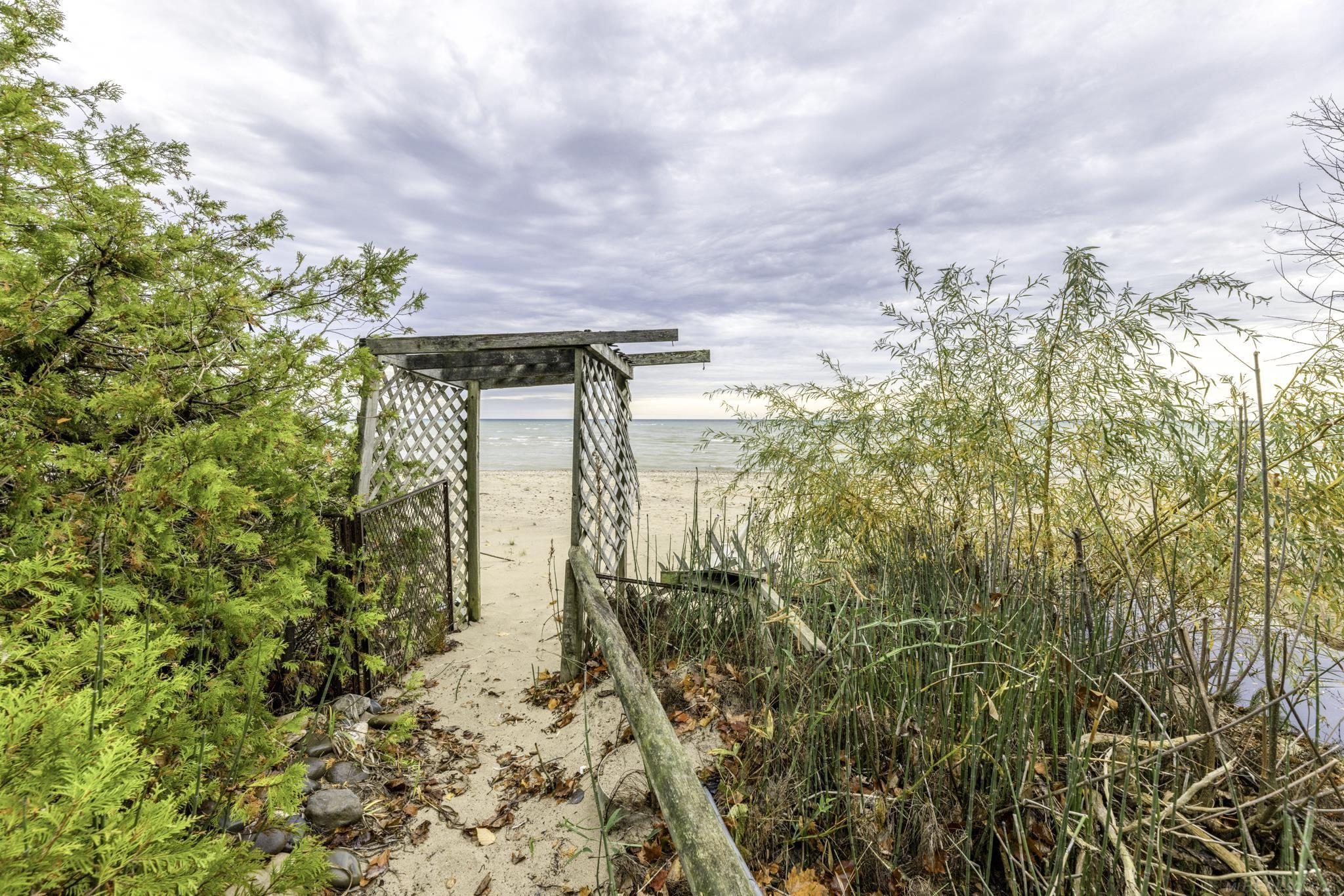 1893 S Lakeshore Road