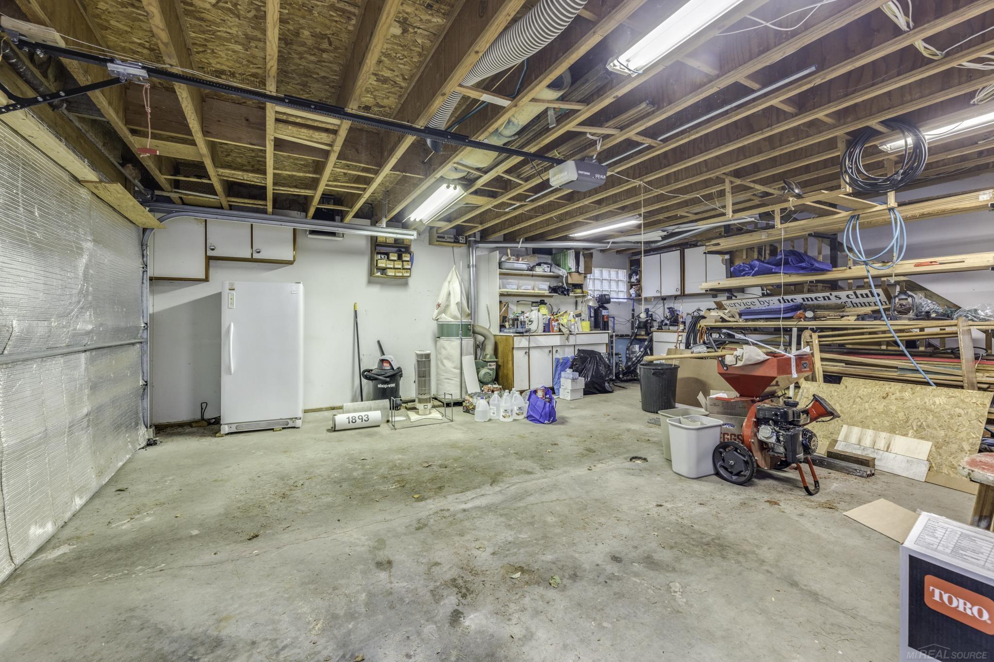 1893 S Lakeshore Road