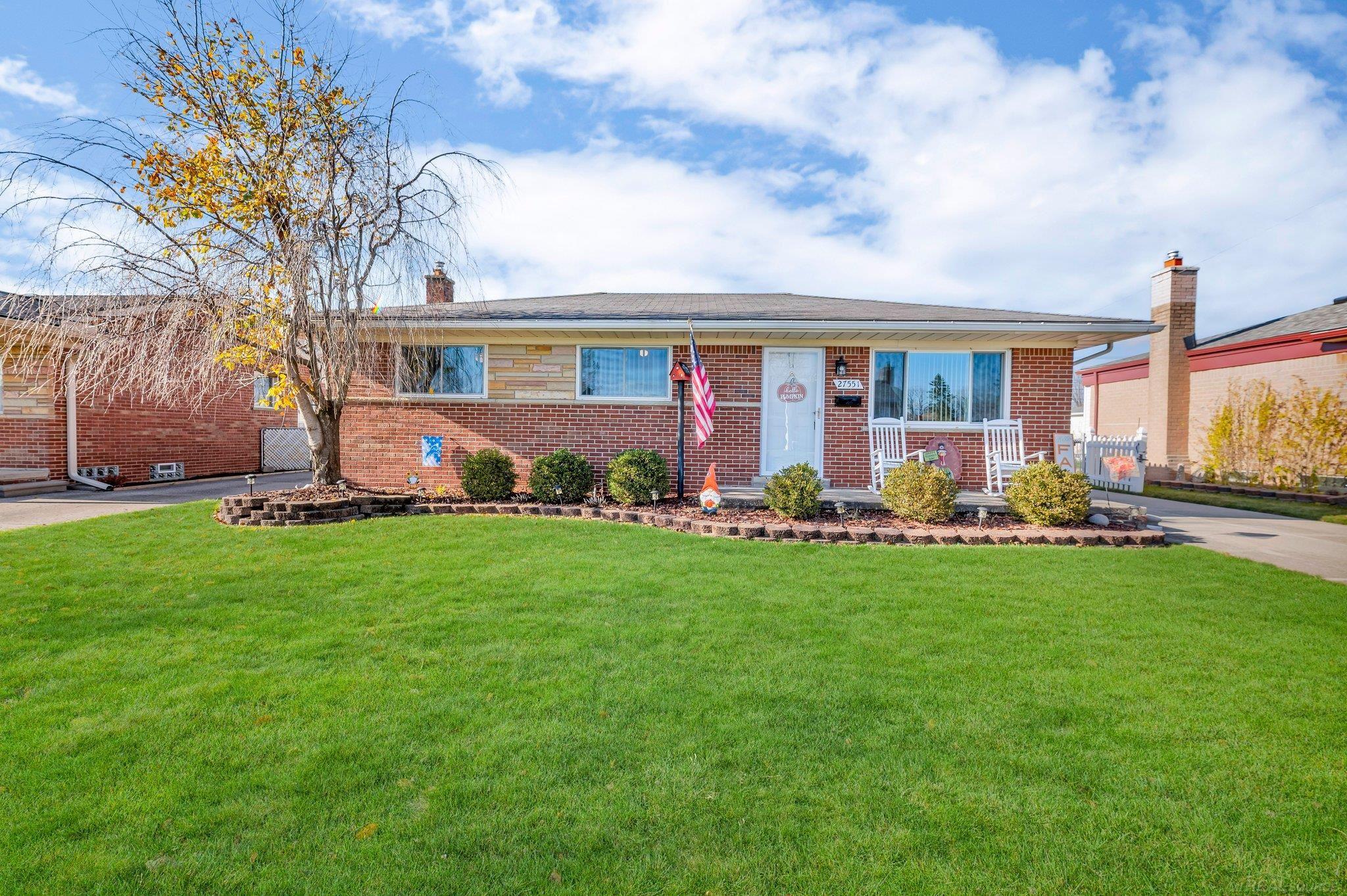 27551 Strathmoor Drive
