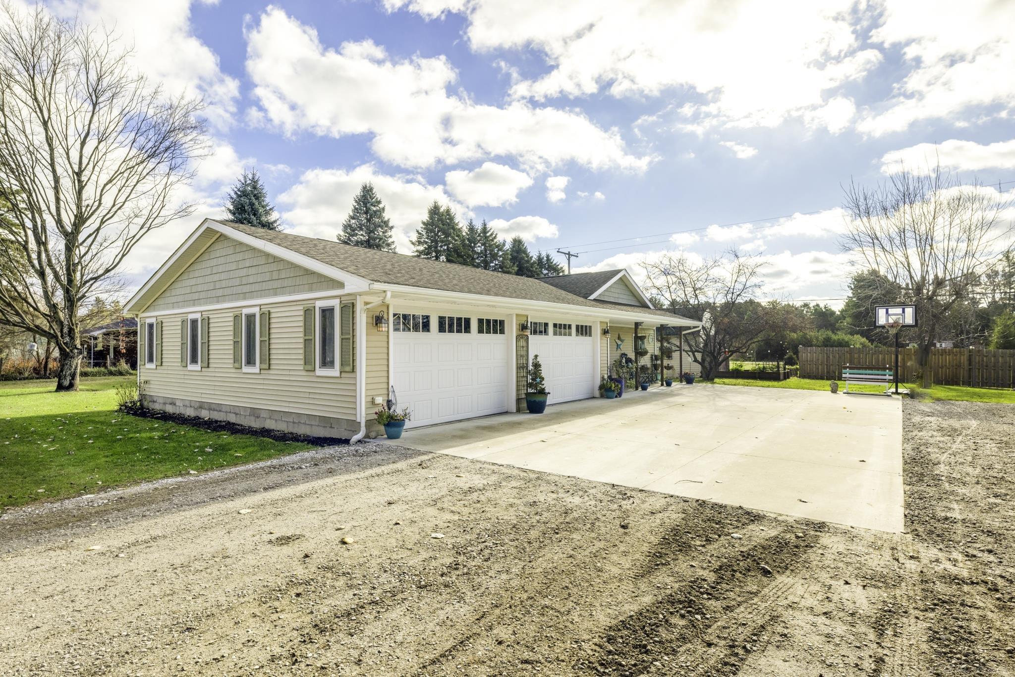 7124 Baker Road