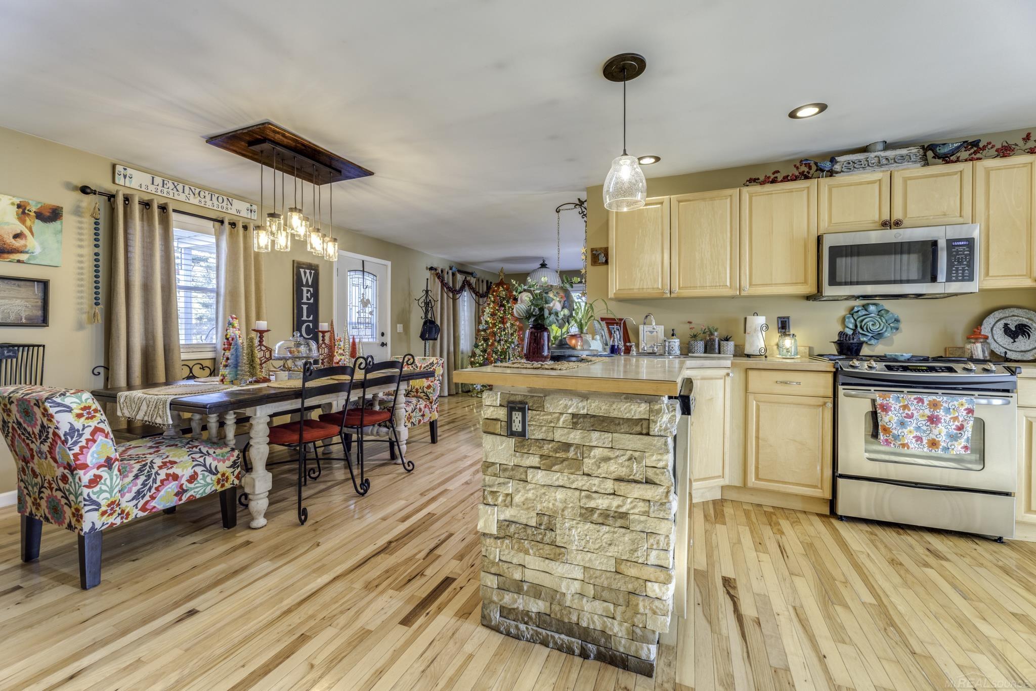 7124 Baker Road