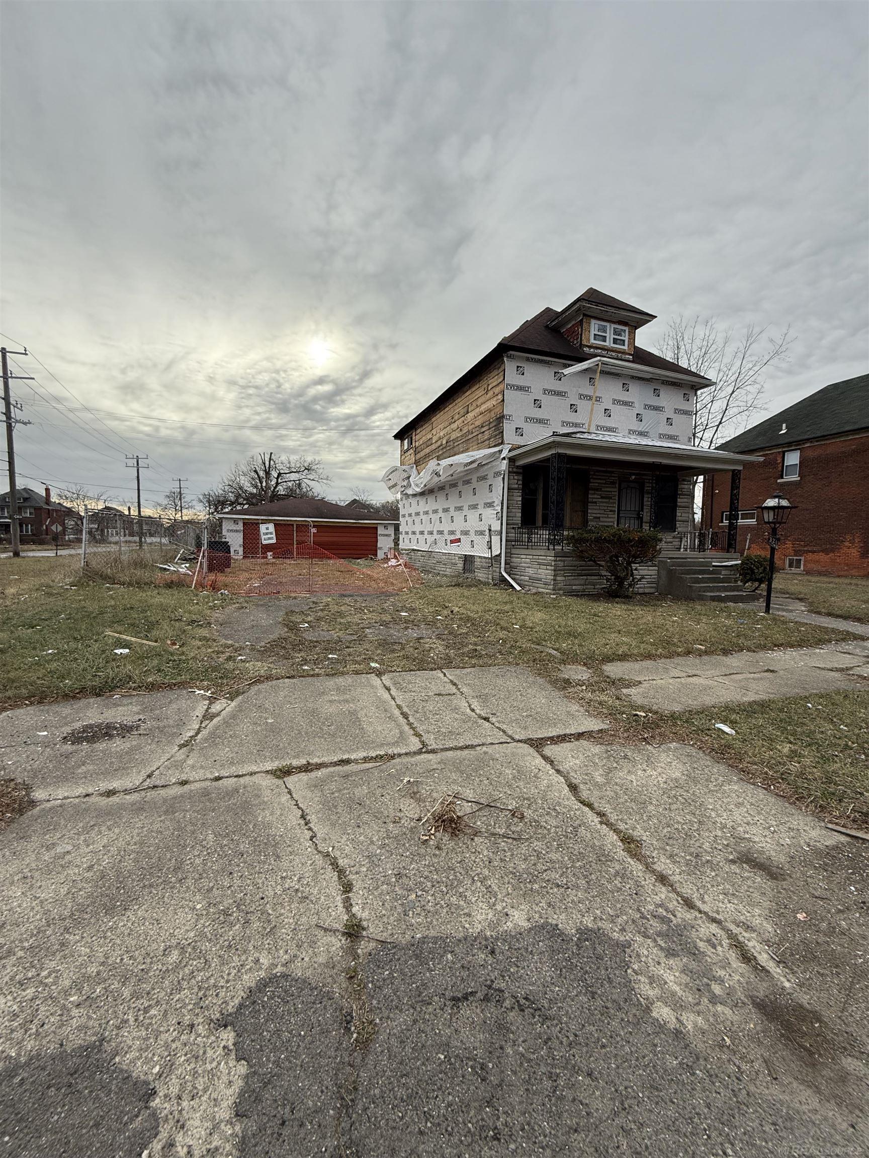 3215 Columbus Street