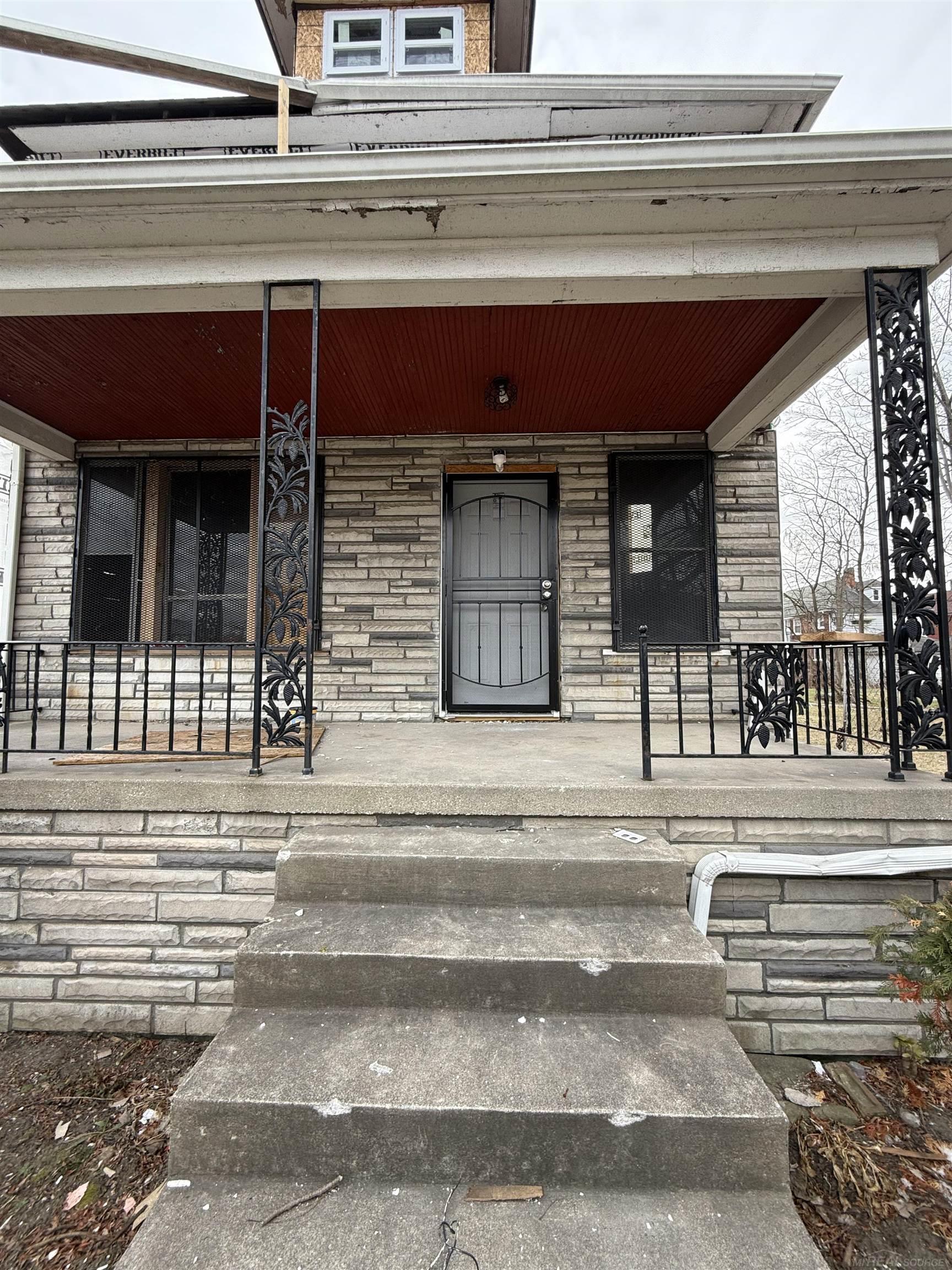 3215 Columbus Street