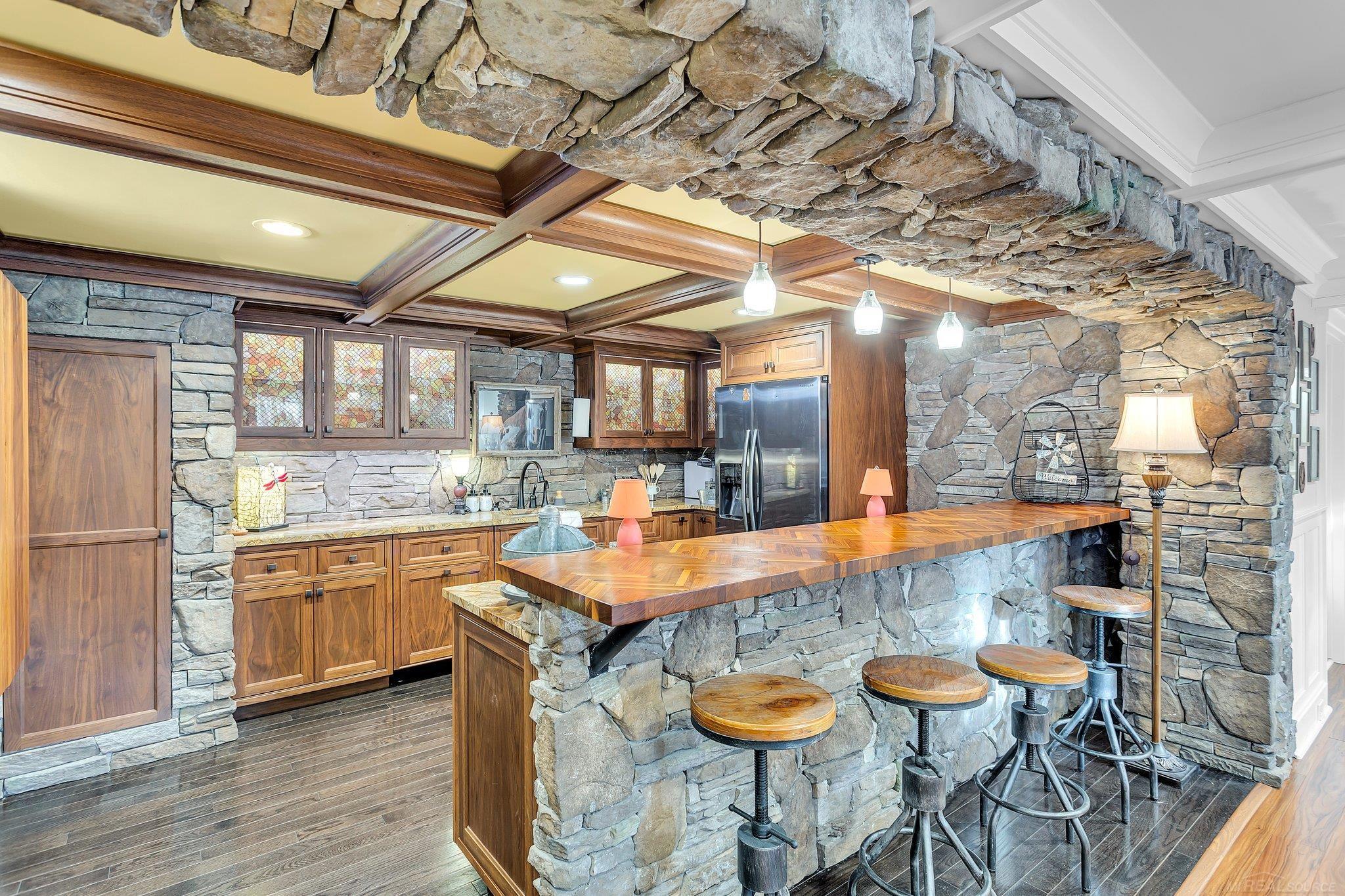 7605 Old Pond Drive
