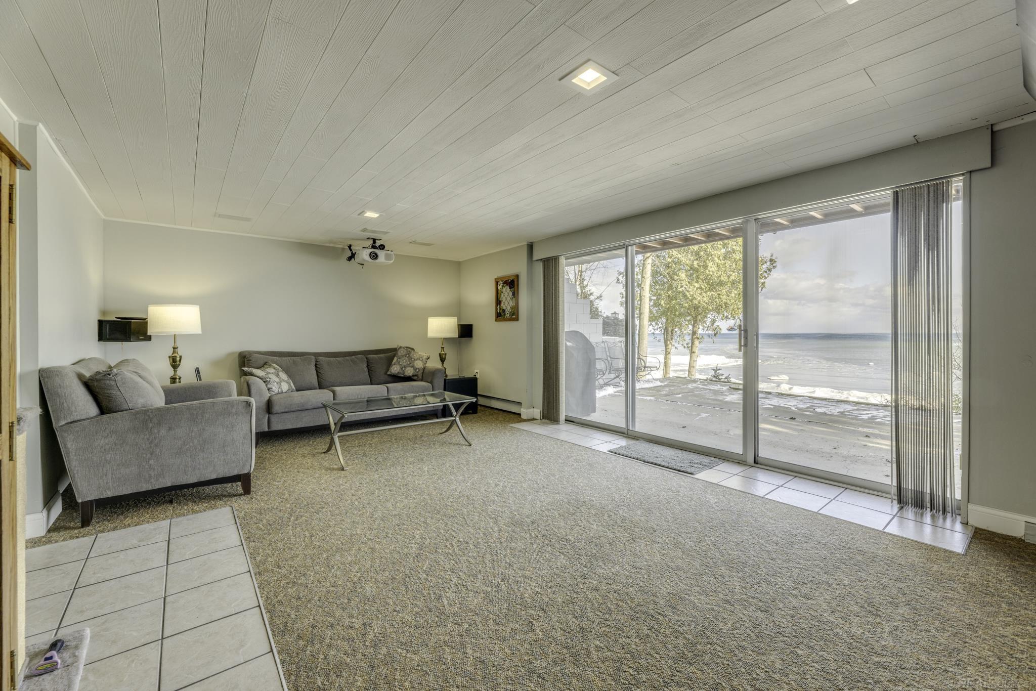 841 S Lakeshore Road