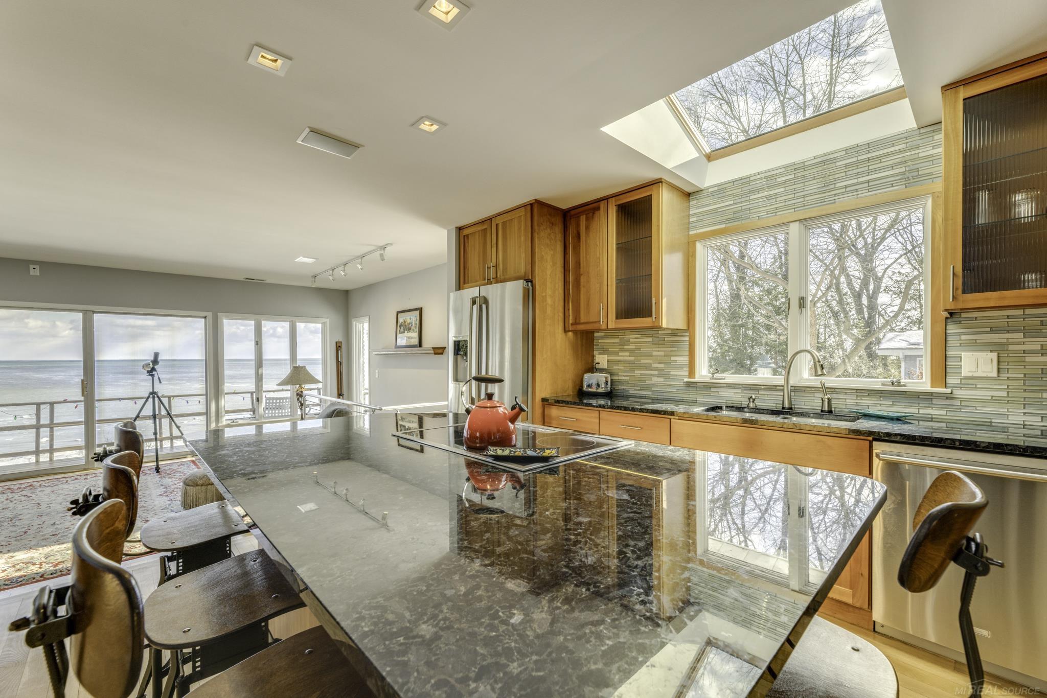841 S Lakeshore Road
