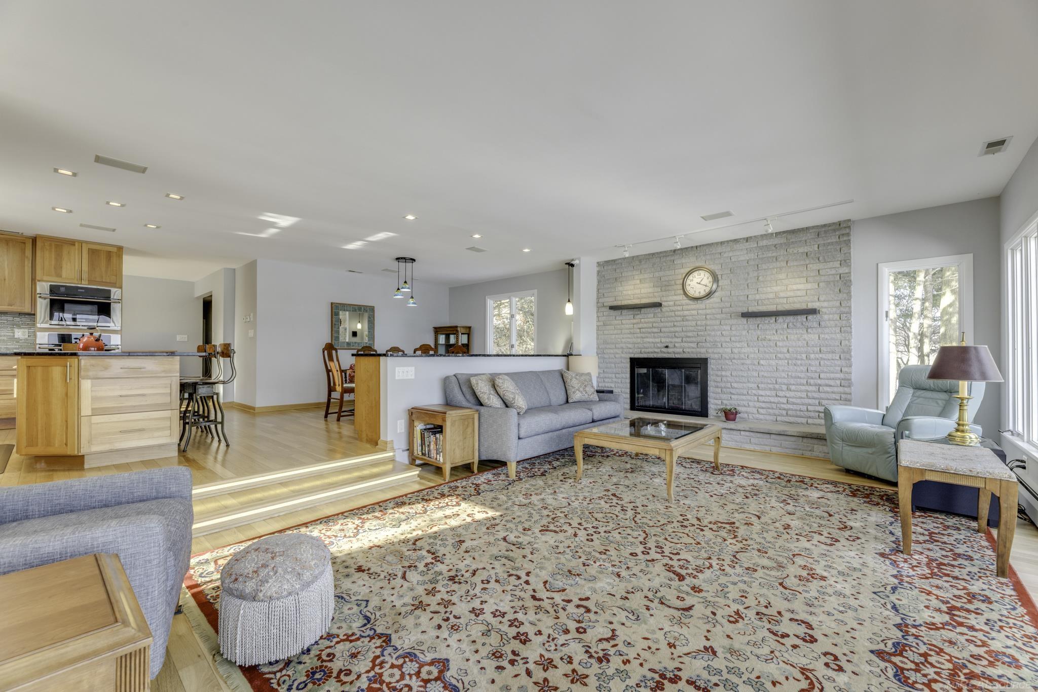 841 S Lakeshore Road