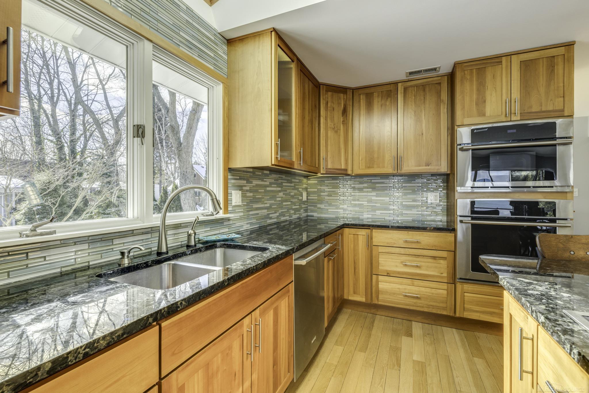 841 S Lakeshore Road