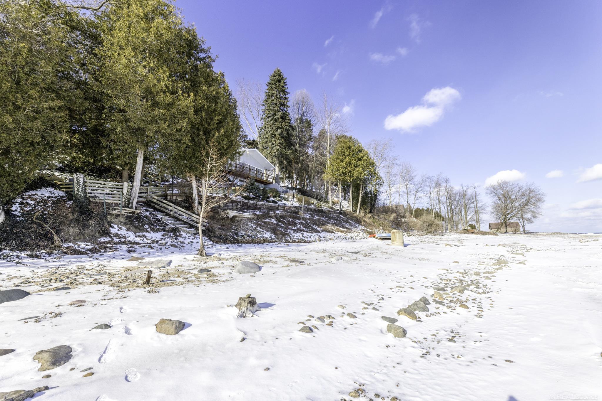 841 S Lakeshore Road