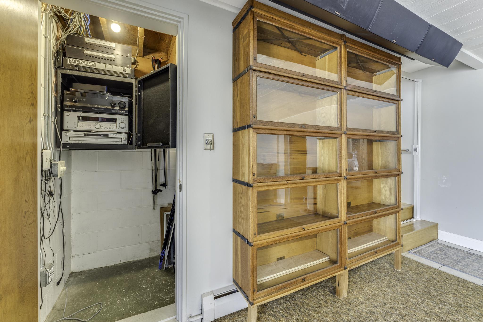 841 S Lakeshore Road