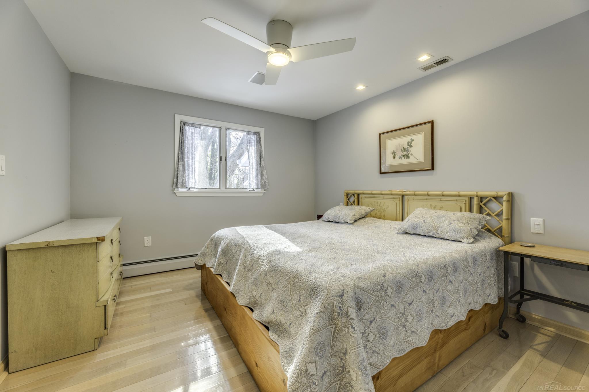 841 S Lakeshore Road