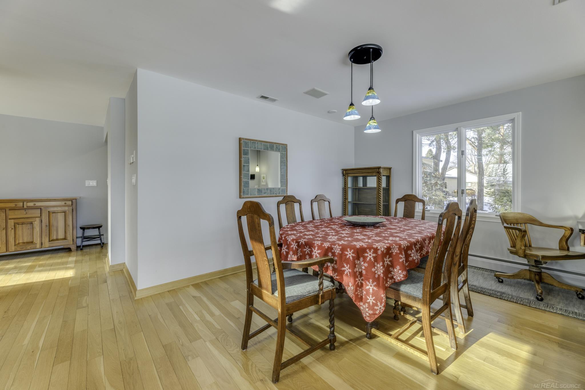 841 S Lakeshore Road