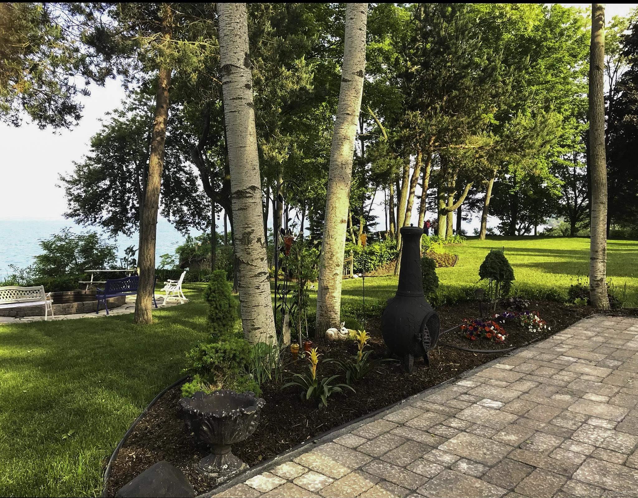 4612 N Lakeshore Road