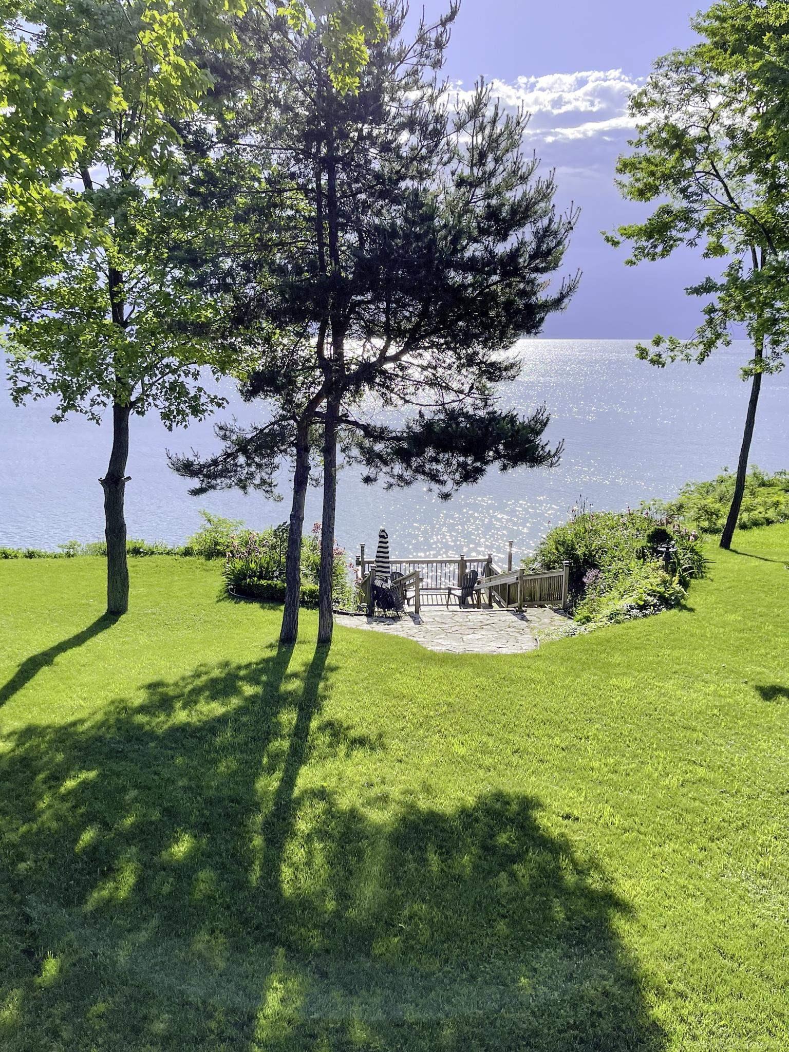 4612 N Lakeshore Road