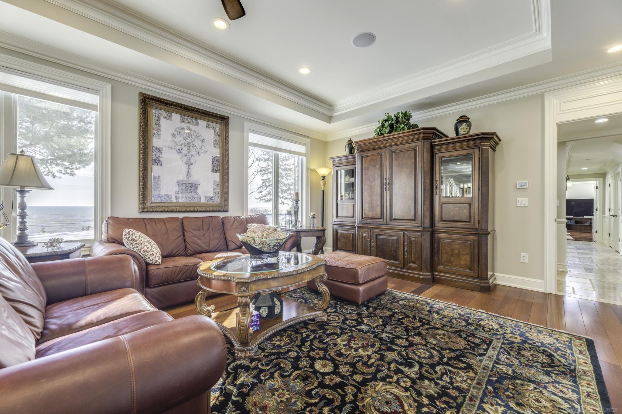 4612 N Lakeshore Road