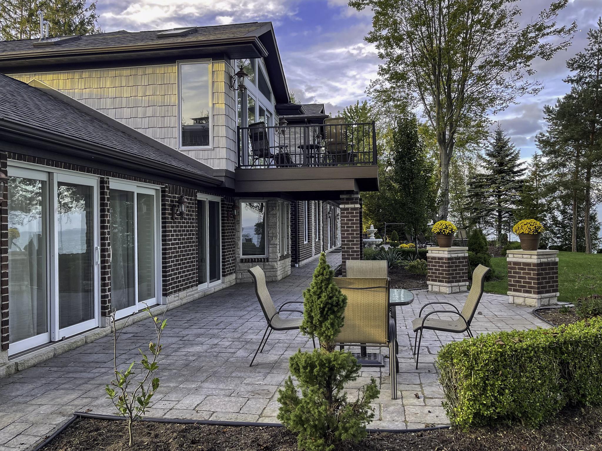 4612 N Lakeshore Road