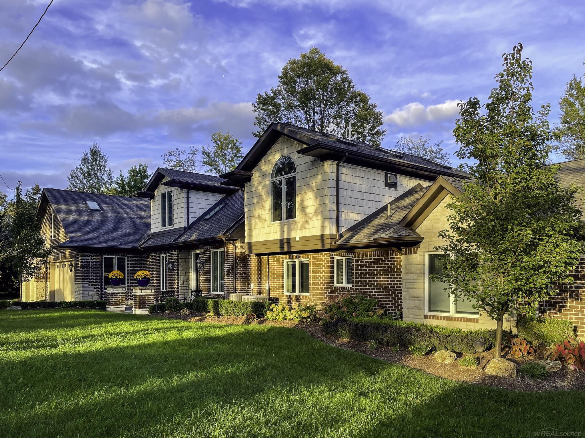 4612 N Lakeshore Road