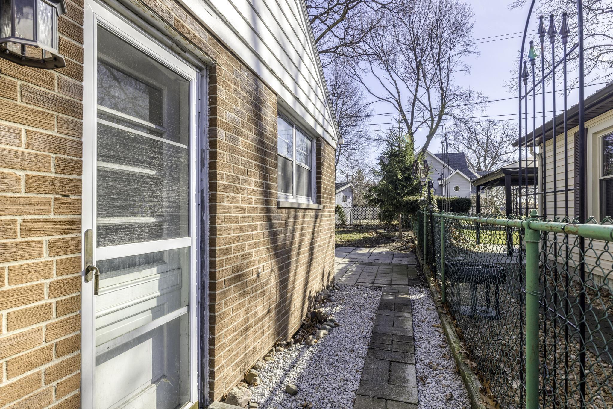 3126 Gratiot Avenue