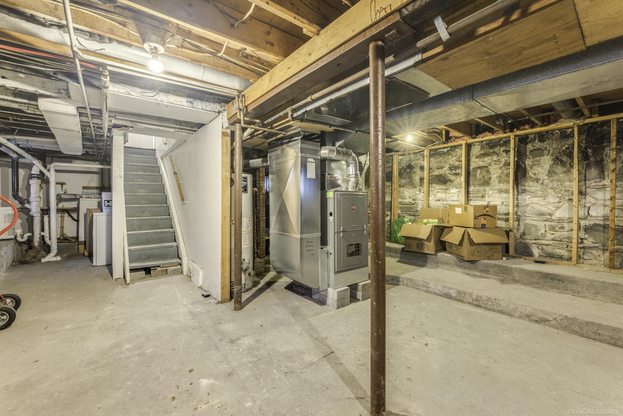 2418 Maple Street