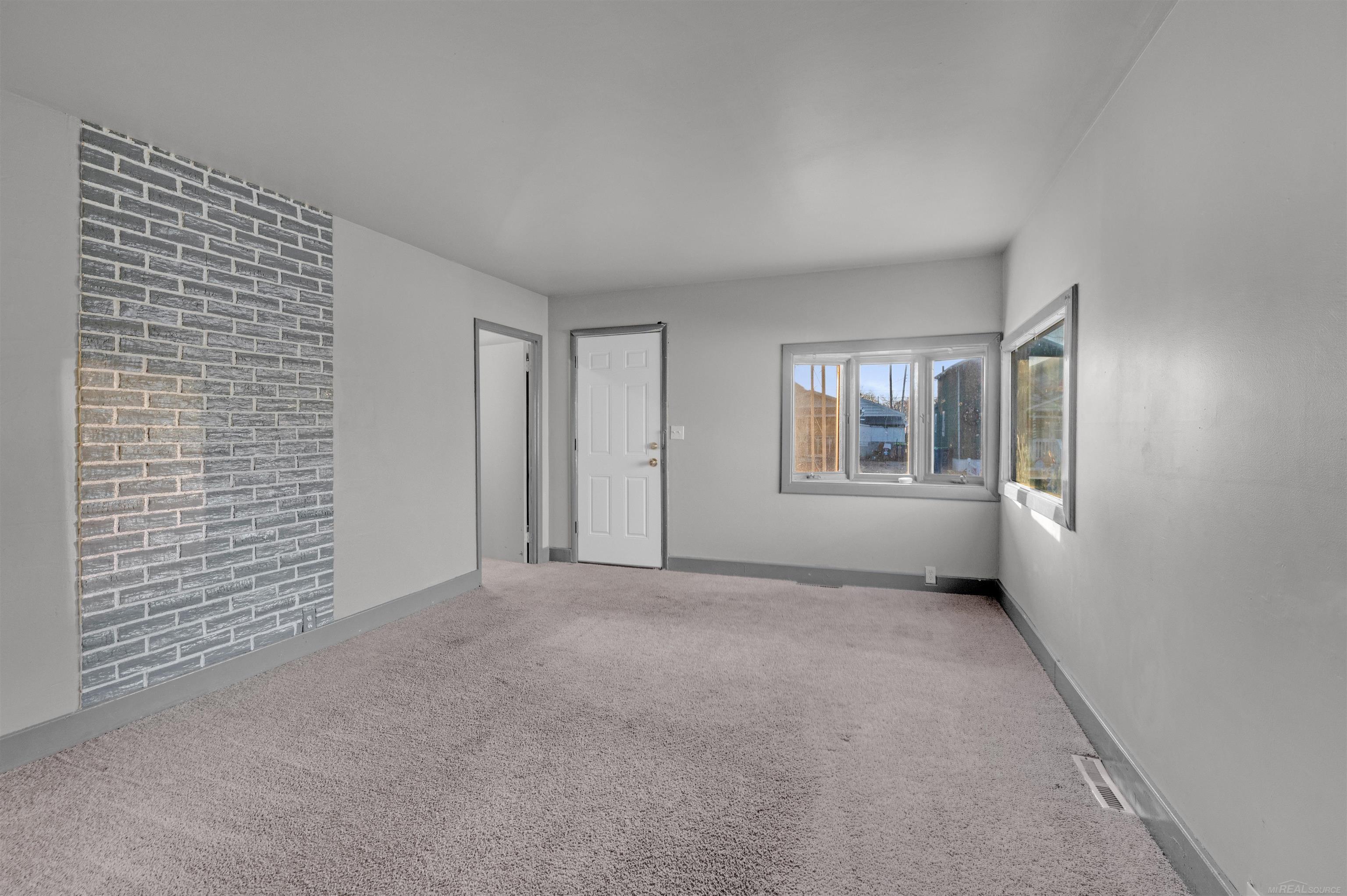 921 Fitzhugh Street