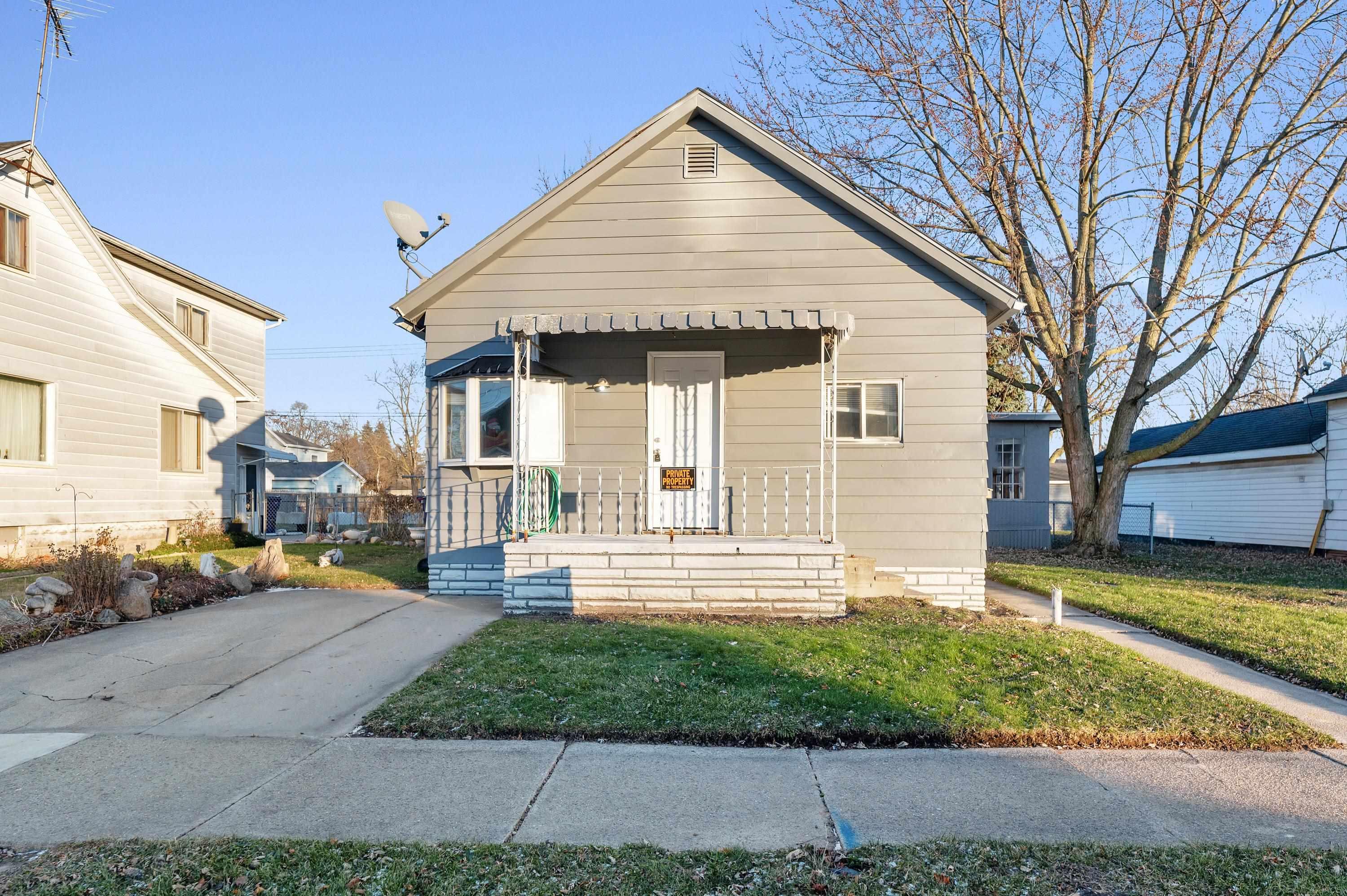 921 Fitzhugh Street