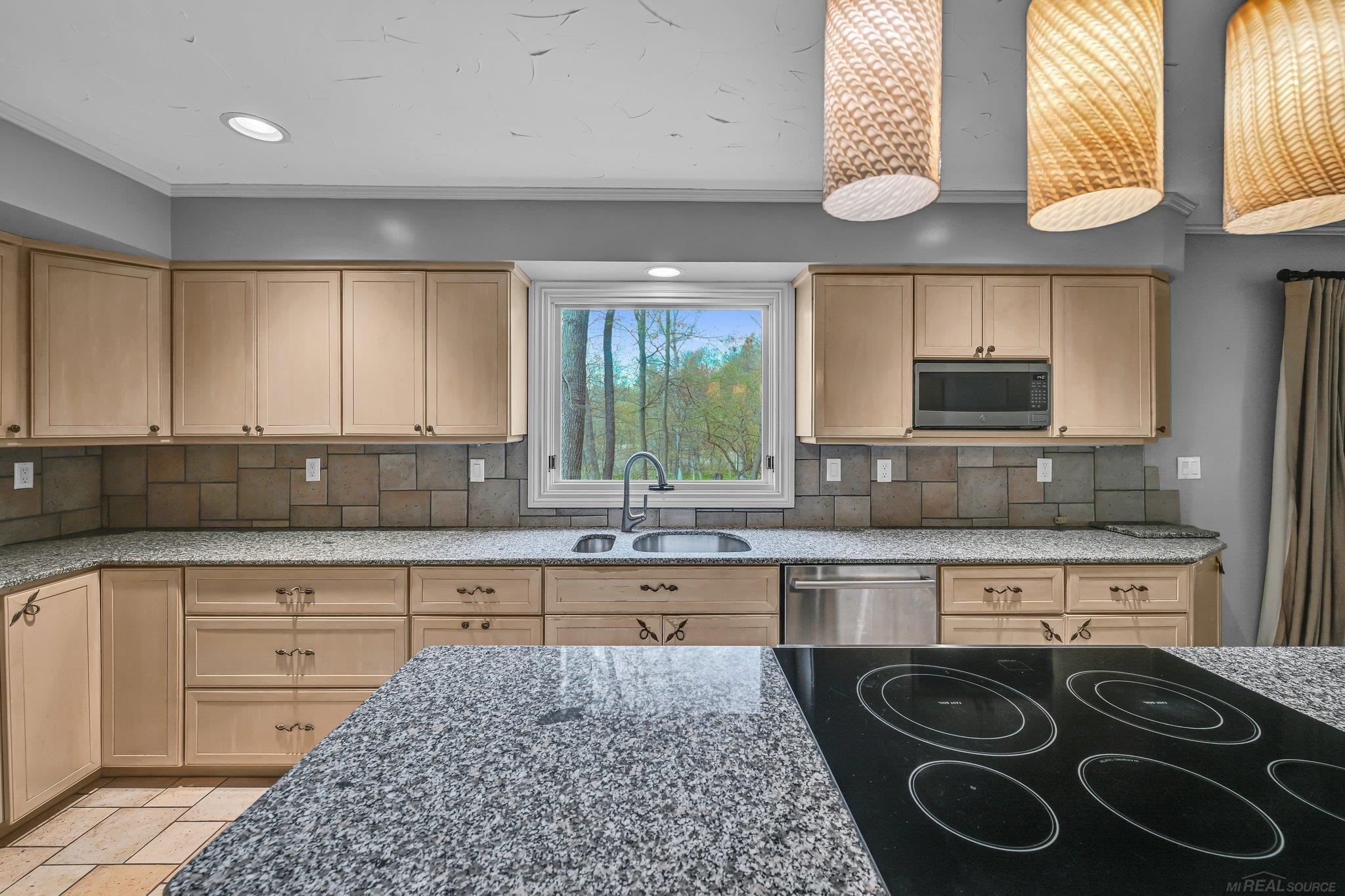 905 Hidden Oak Hill Lane