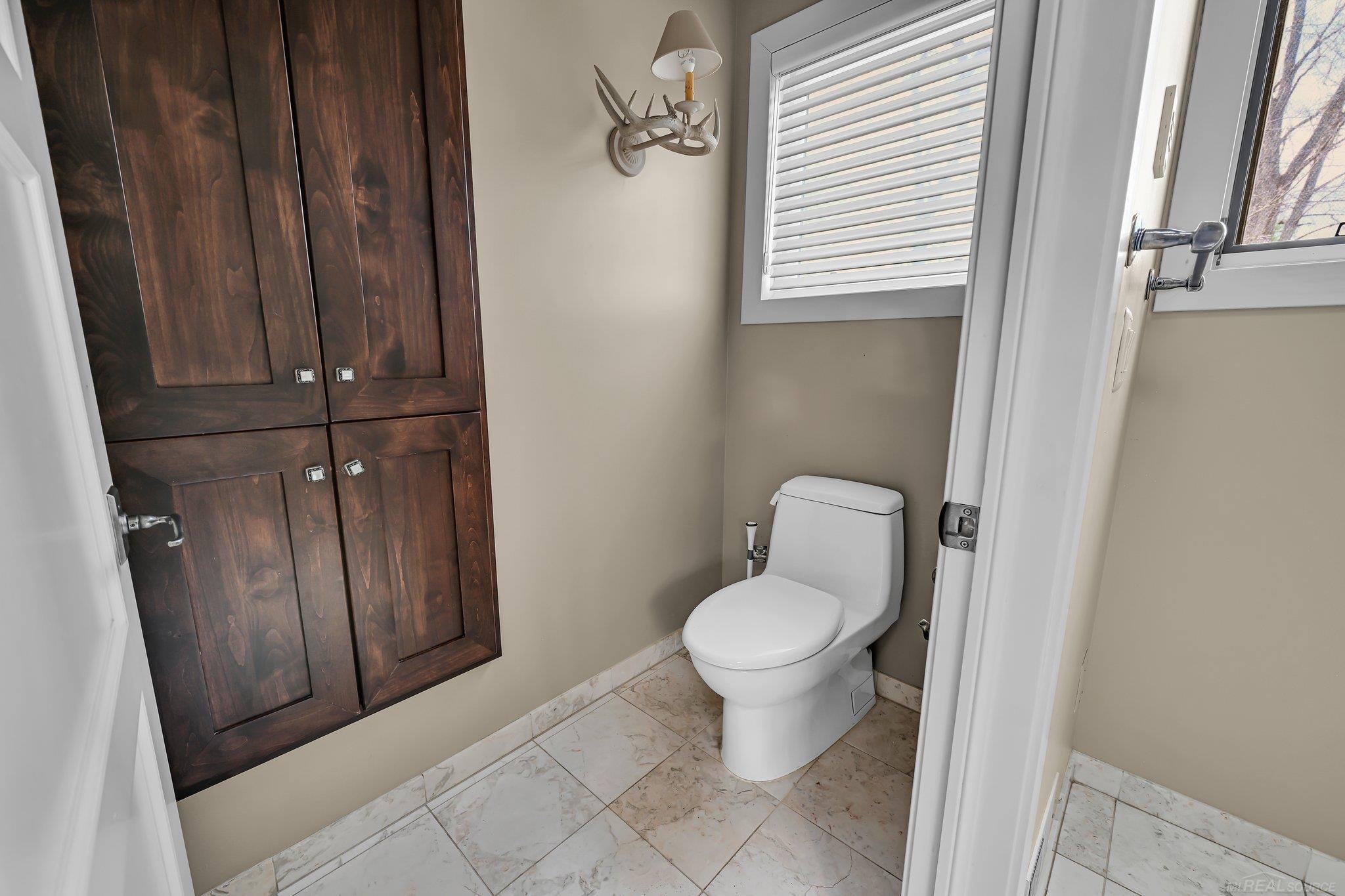 905 Hidden Oak Hill Lane