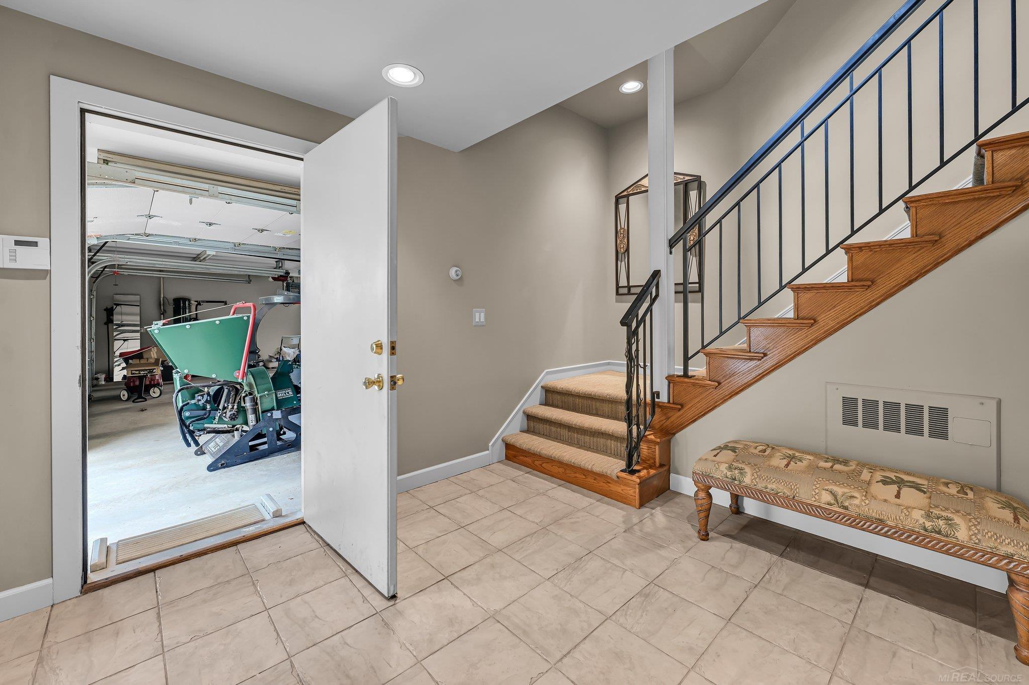 905 Hidden Oak Hill Lane