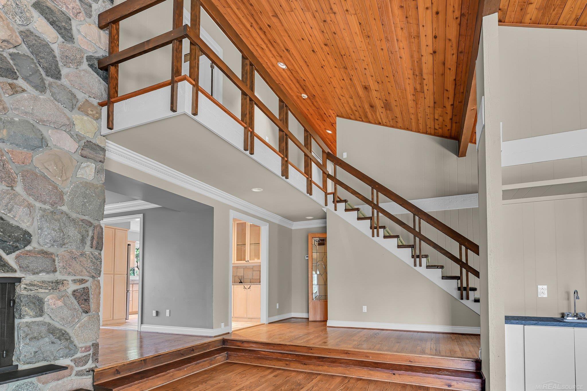 905 Hidden Oak Hill Lane