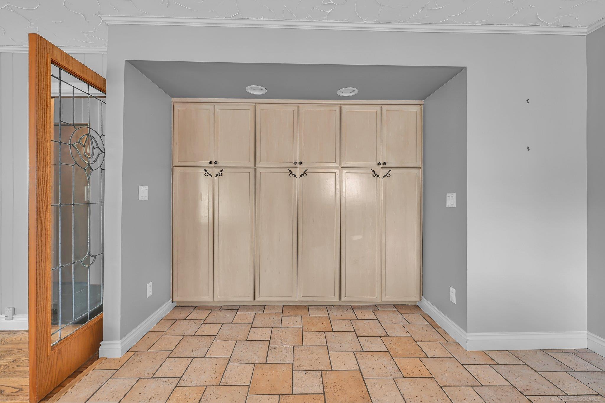 905 Hidden Oak Hill Lane