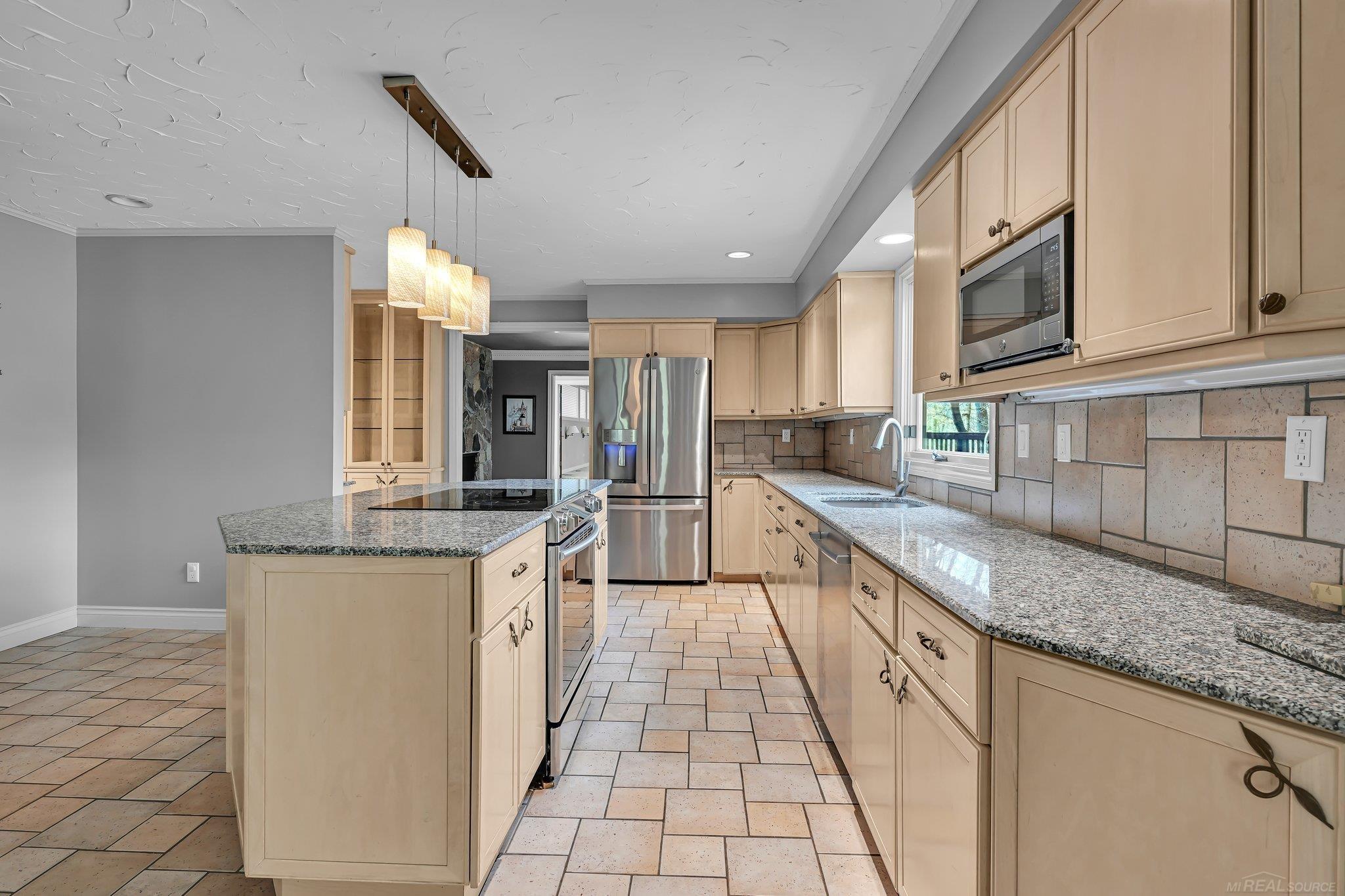 905 Hidden Oak Hill Lane