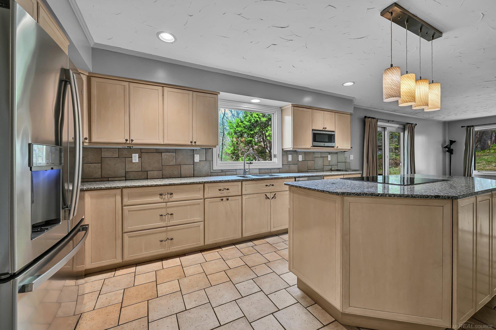 905 Hidden Oak Hill Lane