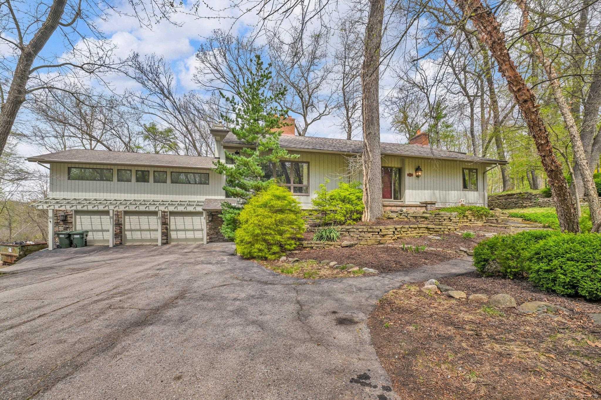 905 Hidden Oak Hill Lane