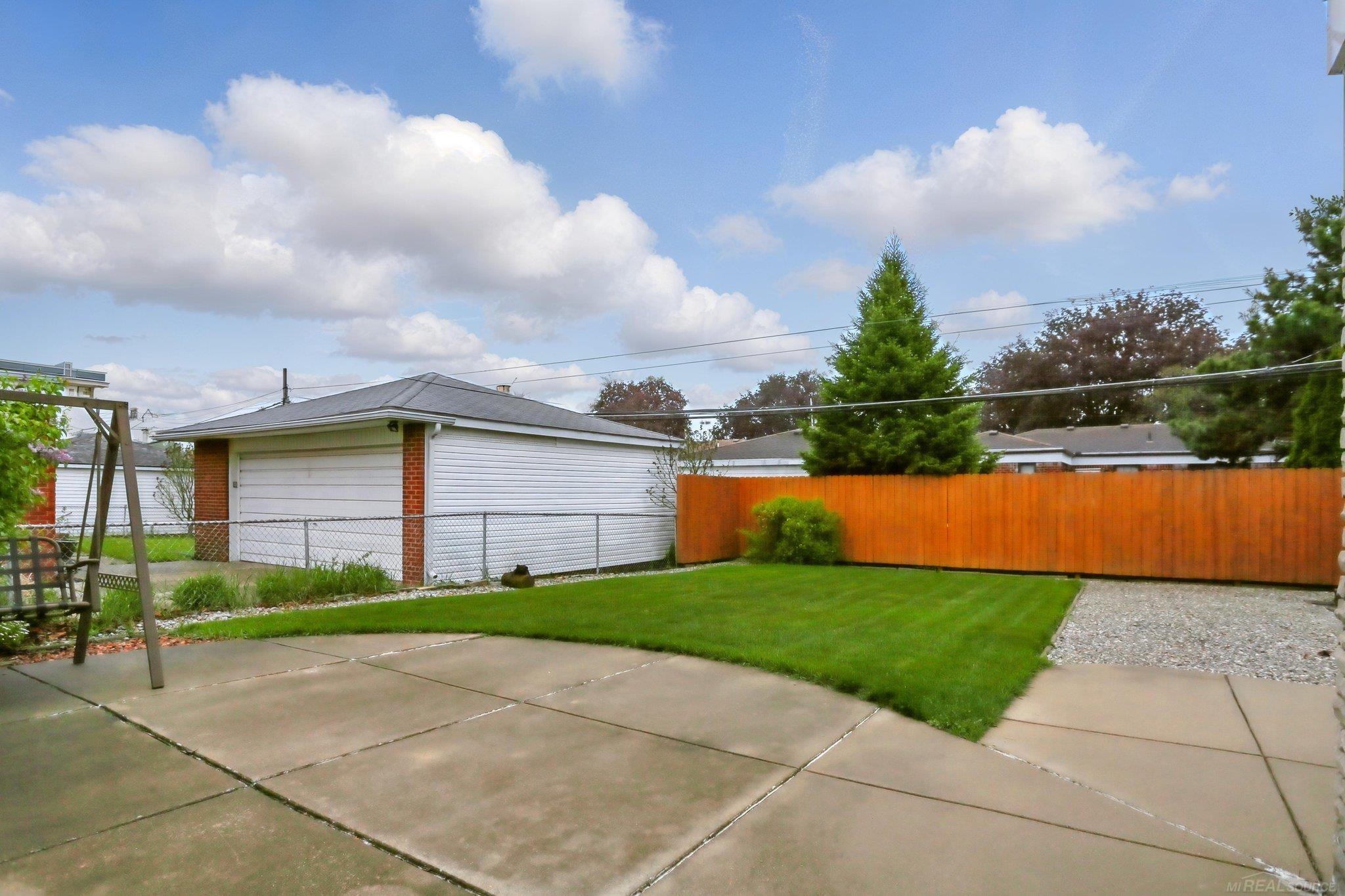 30050 Gloede Drive
