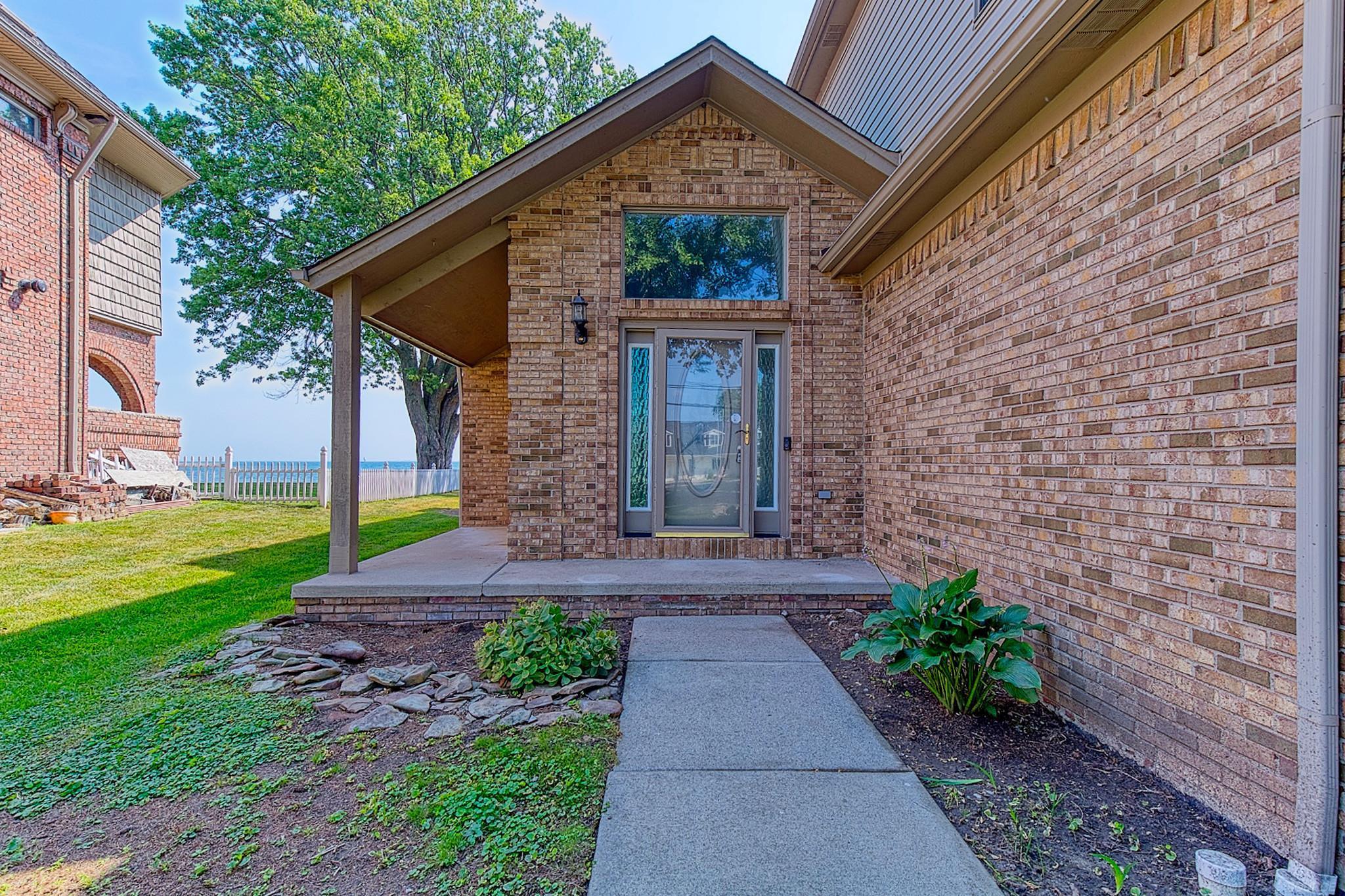 38340 Lakeshore Drive