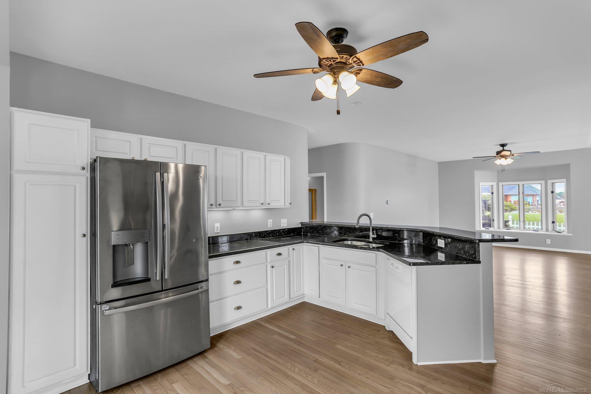 38340 Lakeshore Drive