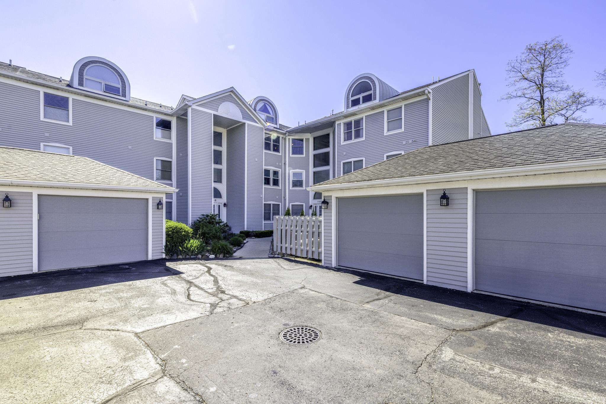 7346 Huron Avenue # B Unit: 302 - Building B