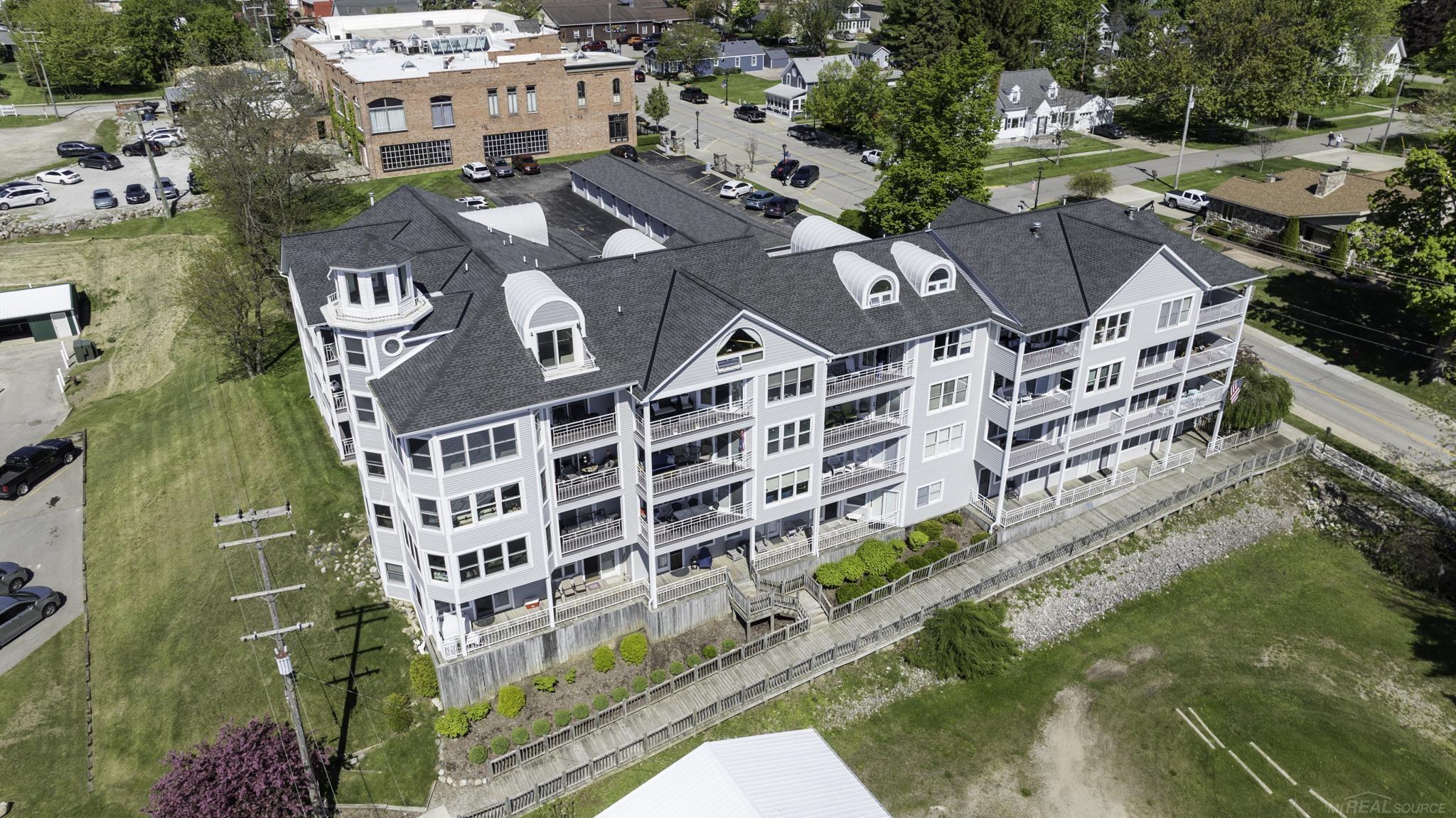 7346 Huron Avenue # B Unit: 302 - Building B