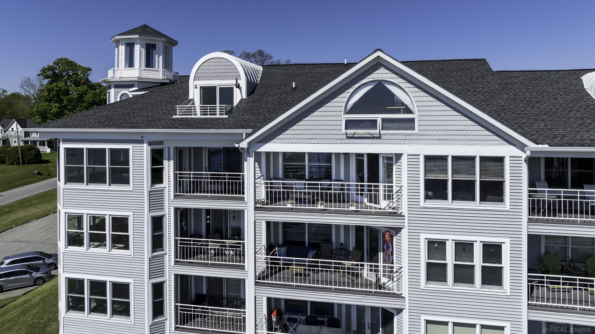 7346 Huron Avenue # B Unit: 302 - Building B