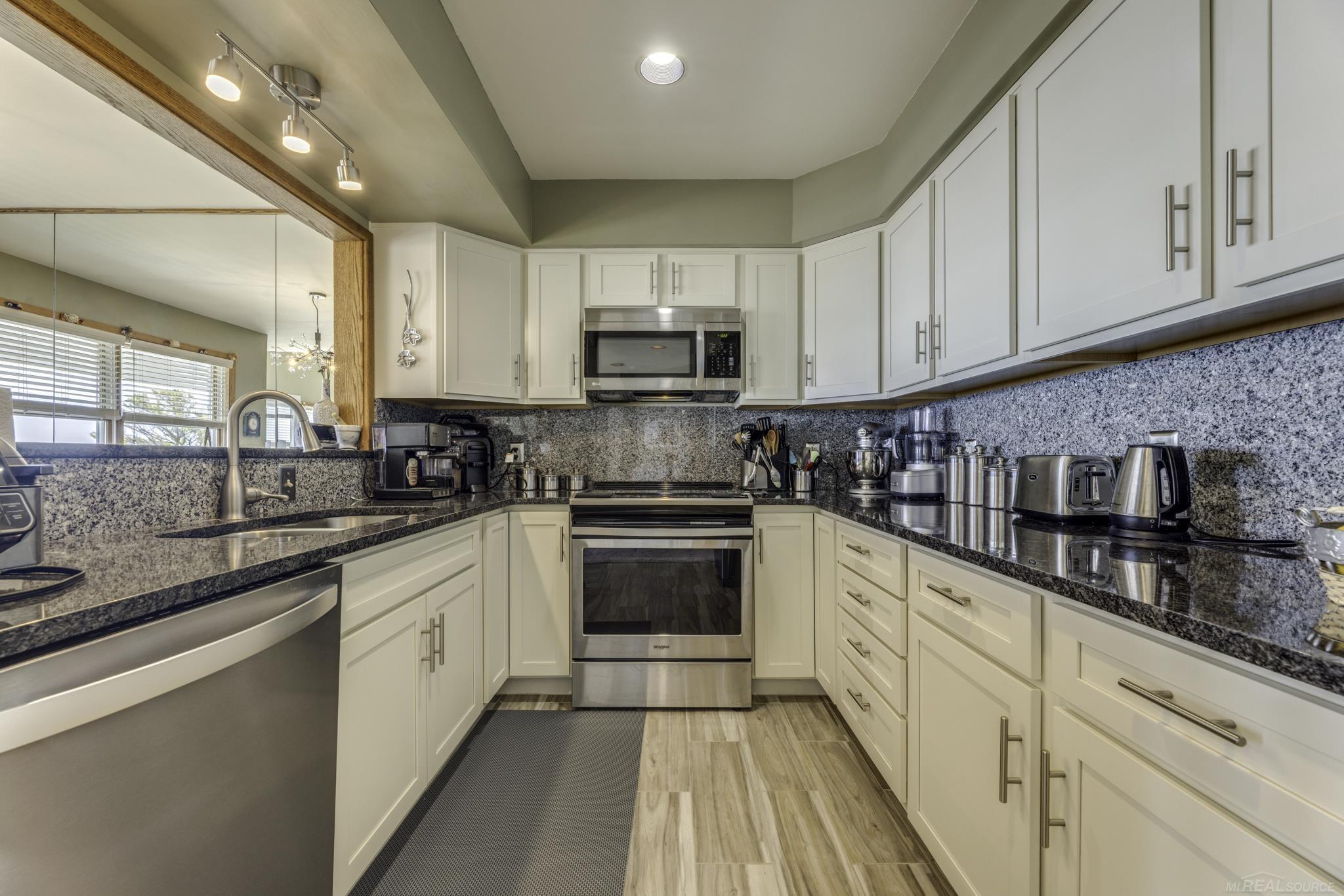 7346 Huron Avenue # B Unit: 302 - Building B