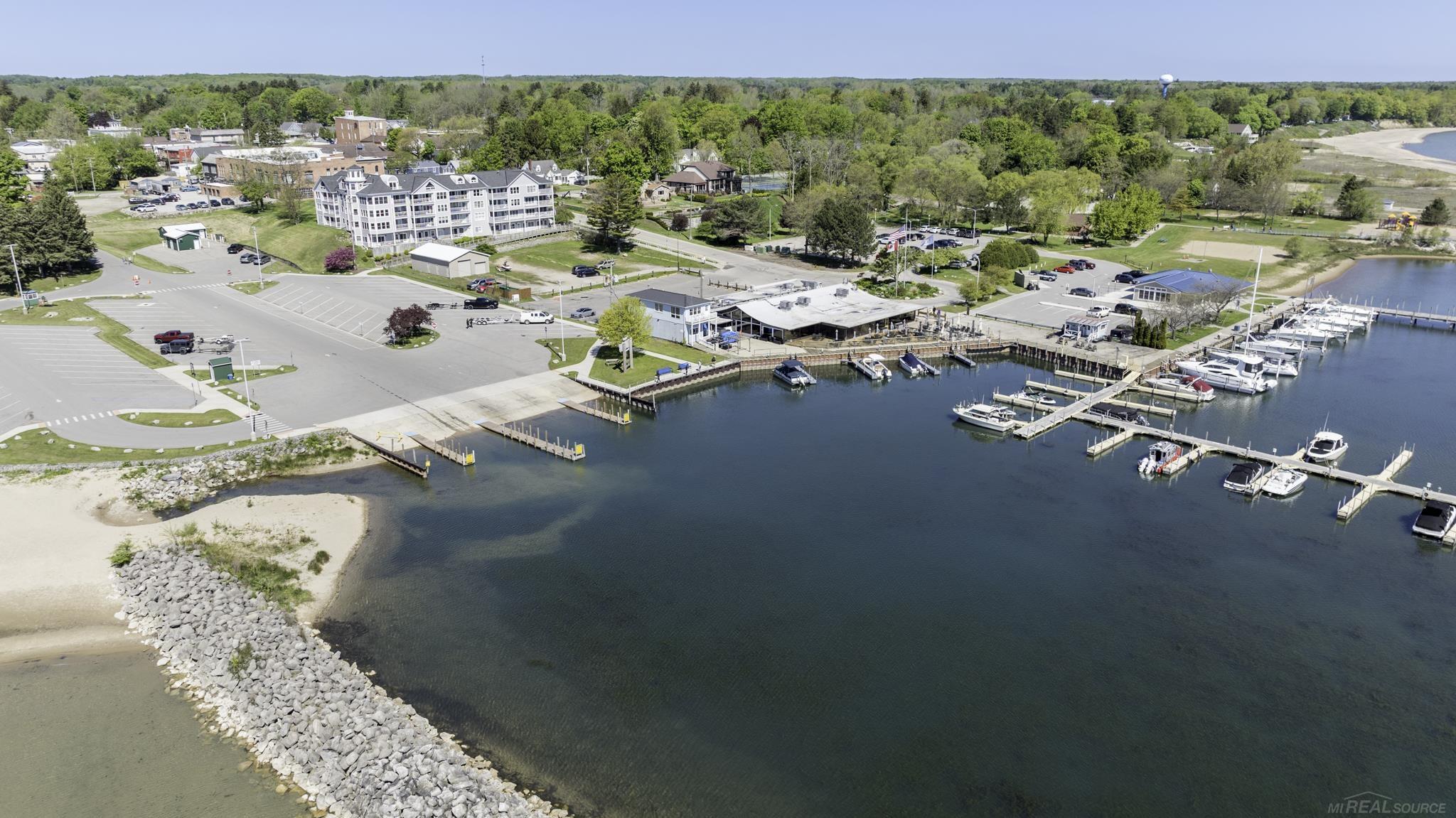 7346 Huron Avenue # B Unit: 302 - Building B